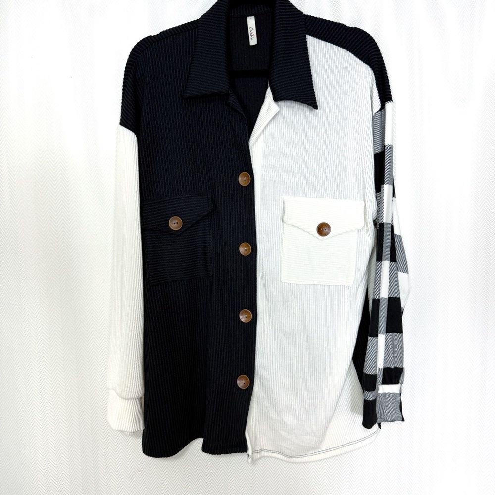 Celeste Mixed Media Button Up Top Size XL